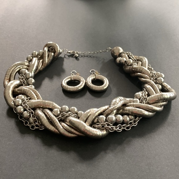 Jewelry - Woven chunky silver pewter toned braided necklace & round earrings to match
